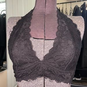 Black laced bralette